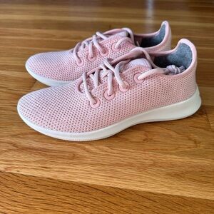 Allbirds Tree Runner in 8 Men’s/9.5 Women’s in Anenome - New in Box